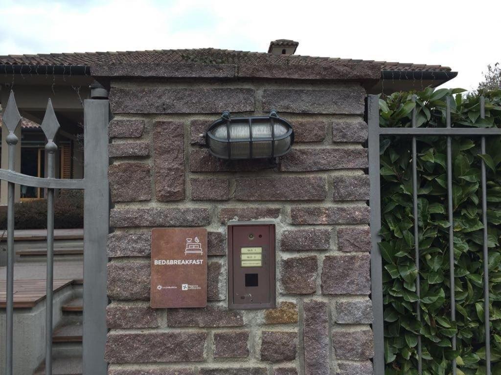 B&B La Casa Di Angela Cusago Exterior photo
